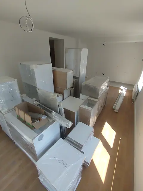 Raspakivanje i raspoređivanje nameštaja na novoj adresi
